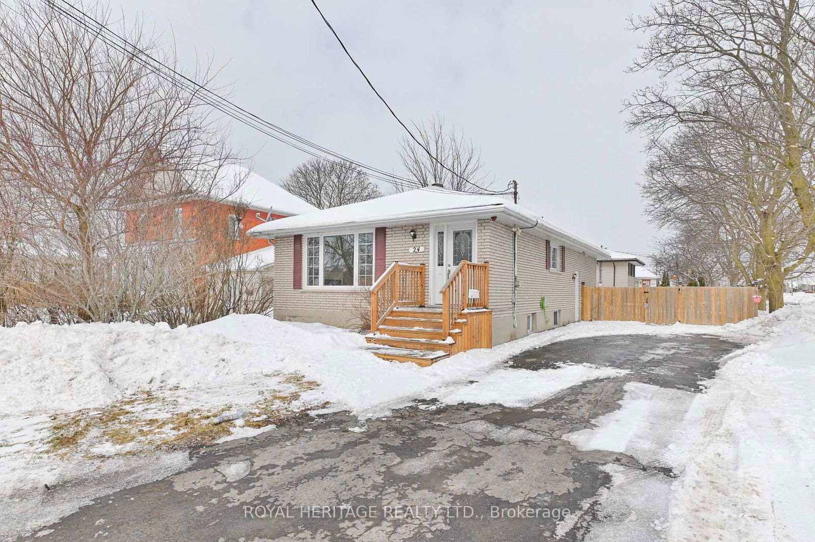 Detached House for sale at 24 North Murray Street, Quinte West, K8V 2C9 - MLS: X11975720