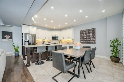 Unit 21 — 254 Gosling Gardens — more photos