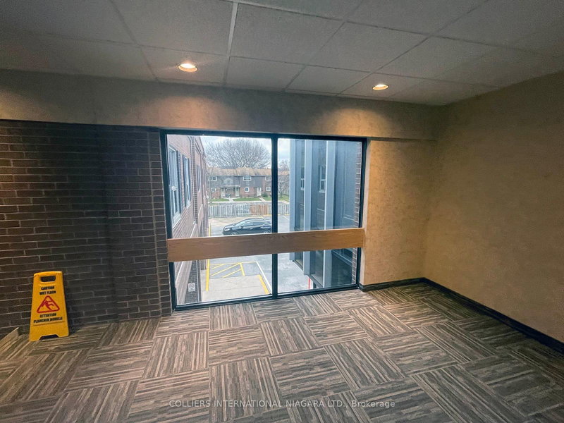 203 - 282 Linwell Rd, St. Catharines, L2N 6N5 | Image 2