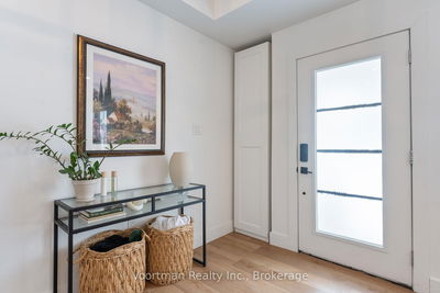 54 Aberdeen Ave, Hamilton - Mount Hope image-0-3