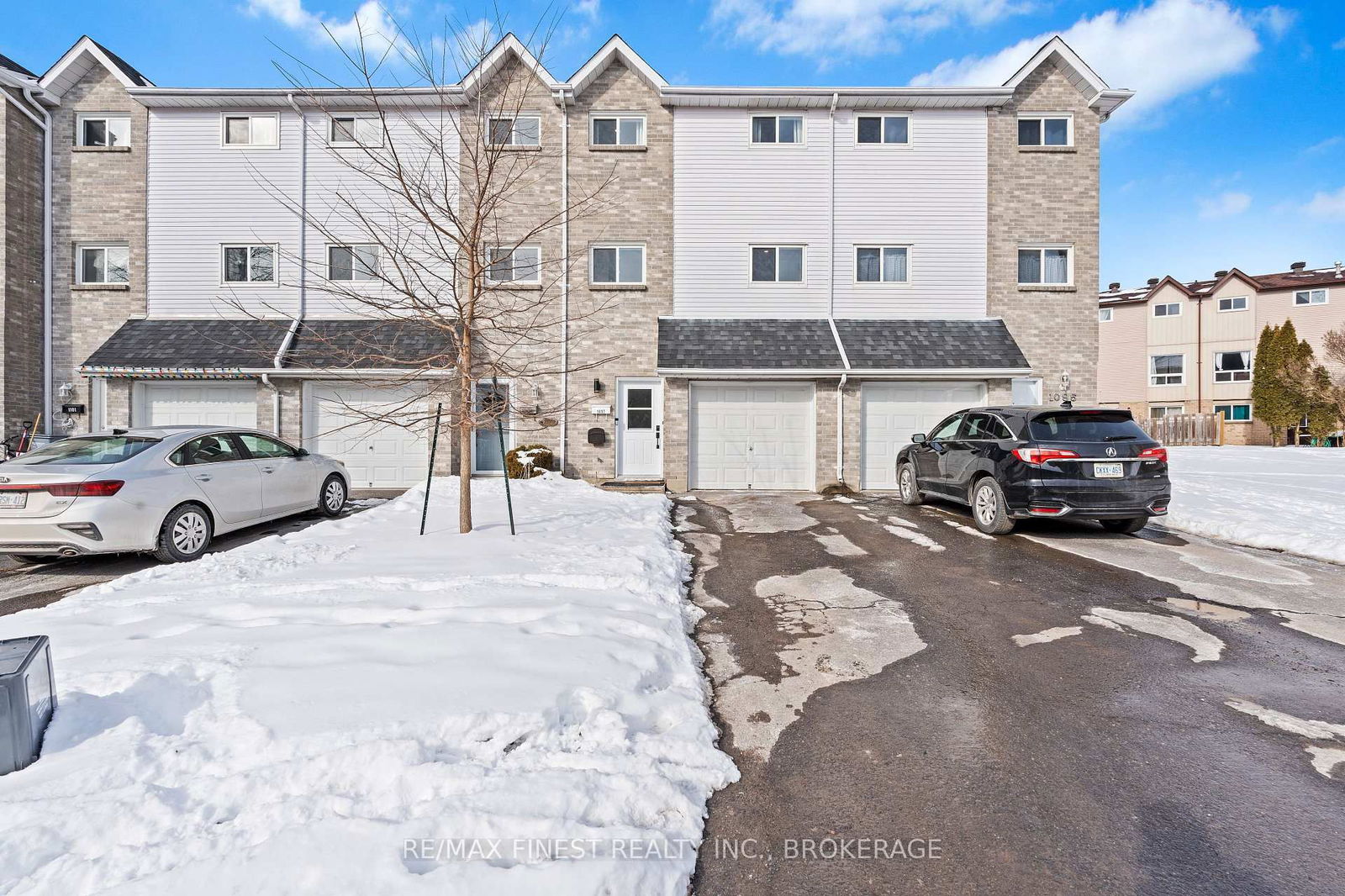 Townhouse sold at 1097 Craig Lane, Kingston, South of Taylor-Kidd Blvd, K7M 7W6 - MLS: X11976032