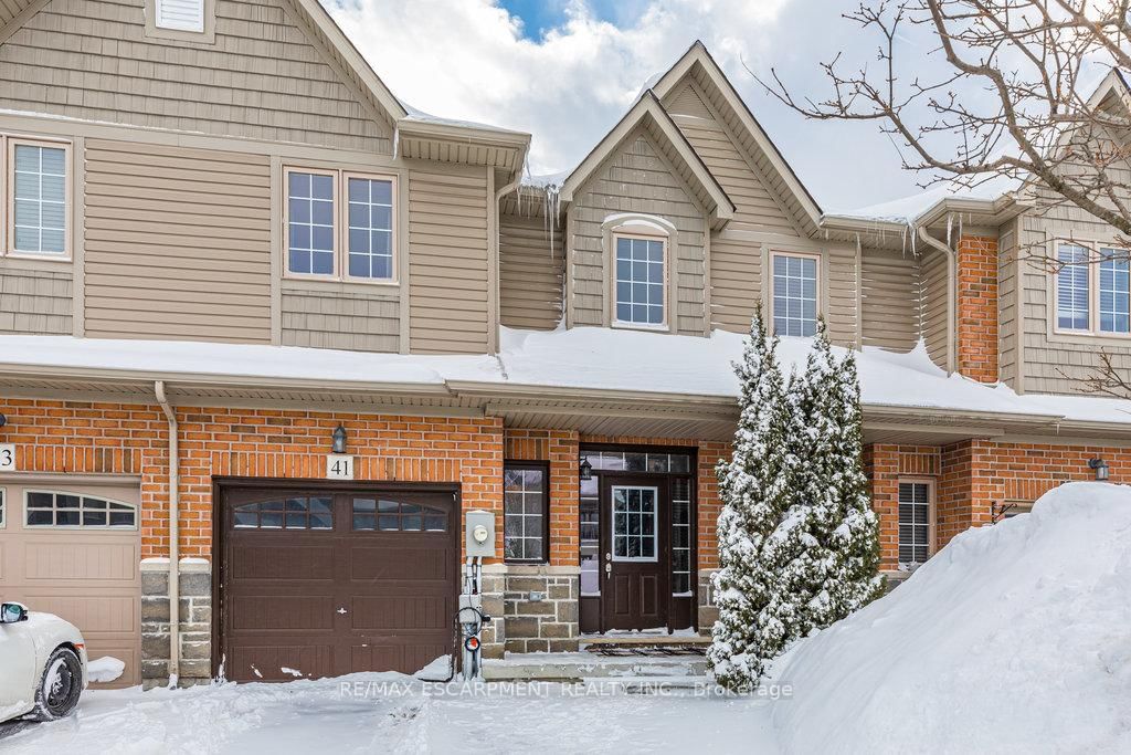 Townhouse for sale at 41 BANKFIELD Crescent, Hamilton, Stoney Creek, L8J 0C1 - MLS: X11976059