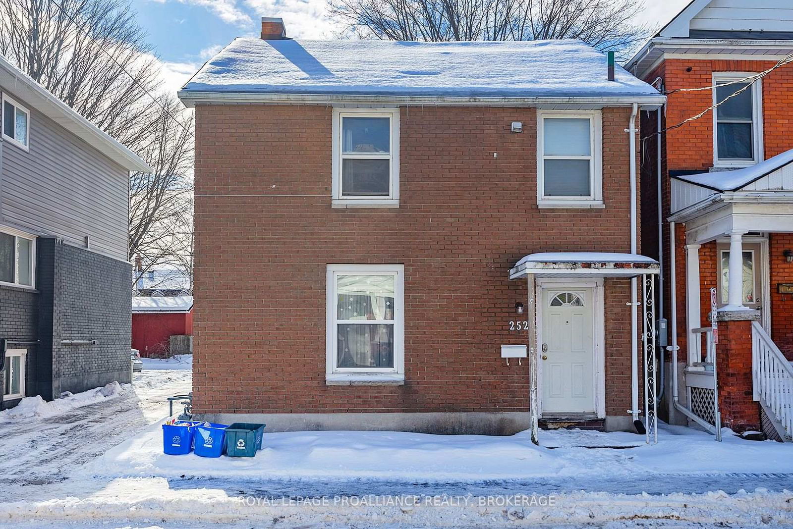 Detached House sold at 252 William Street, Kingston, Central City East, K7L 2E4 - MLS: X11976074