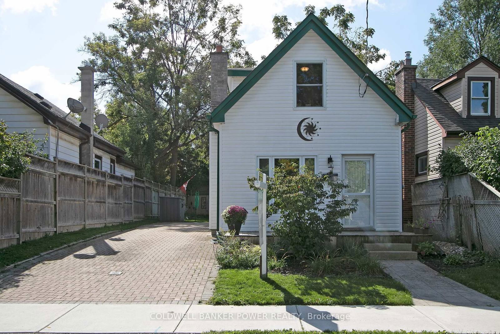 Detached House for lease at 17 BRISCOE Street, London, South E, N6J 1L9 - MLS: X11976143