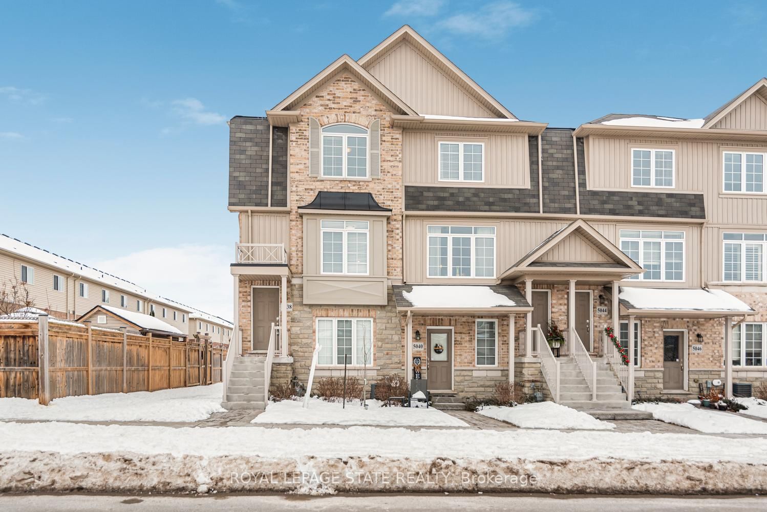 Townhouse for sale at 5038 Serena Drive, Lincoln, 982 - Beamsville, L0R 1B2 - MLS: X11976158