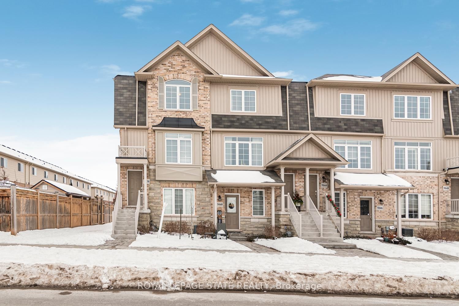 Townhouse for sale at 5038 Serena Drive, Lincoln, 982 - Beamsville, L0R 1B2 - MLS: X11976158