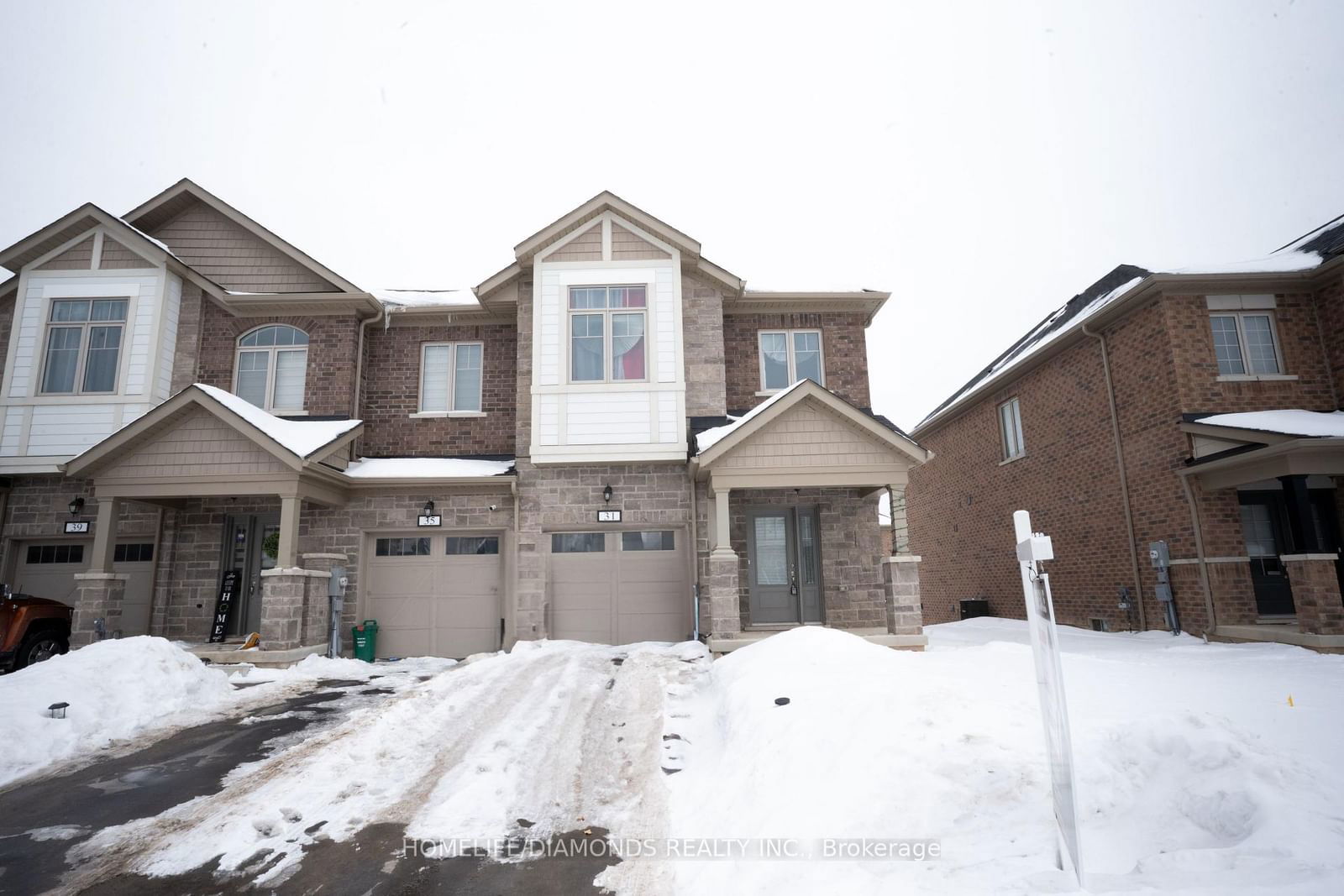 Townhouse for sale at 31 SAPPHIRE Way, Thorold, Rolling Meadows, L2V 0B8 - MLS: X11976352