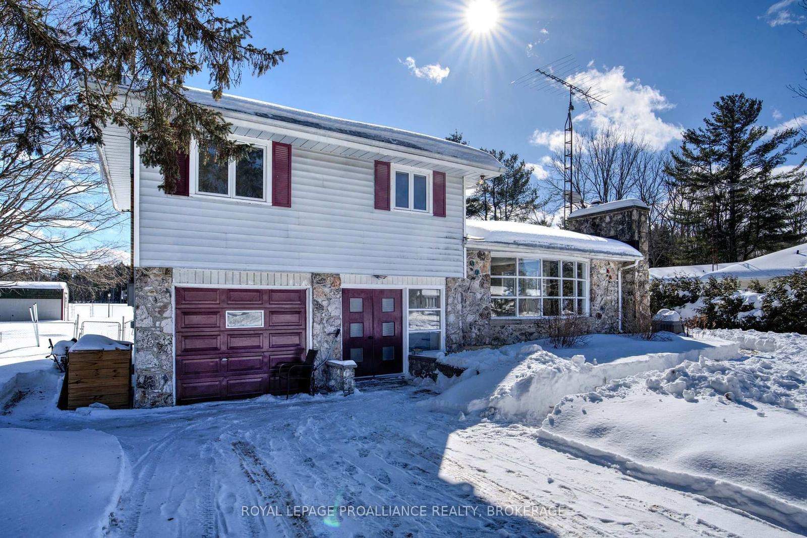 Building at 183 Main Street, Rideau Lakes, Rideau Lakes (South Crosby) Twp