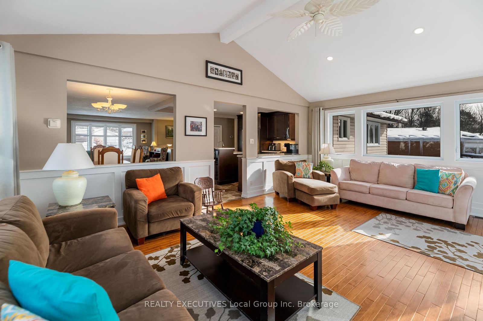 Listing Image 7