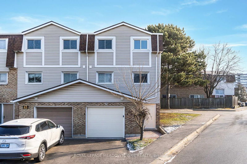Unit 42 — 11 Harrisford St, Hamilton - Red Hill image-0-0