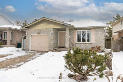 73 Bournemouth Dr, London - East I image-0-1