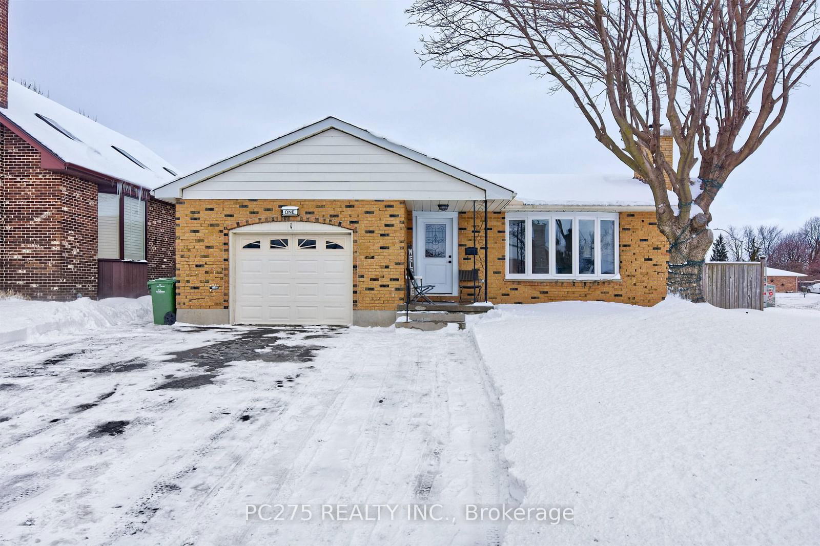 Building at 1 Idsardi Avenue, St. Thomas, SE