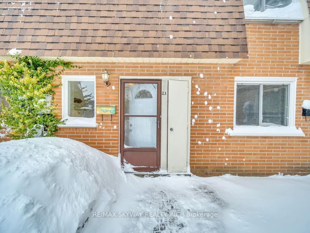 Townhouse for sale at 23-120 Country Club Drive, Guelph, Waverley, N1E 3K7 - MLS: X11976811