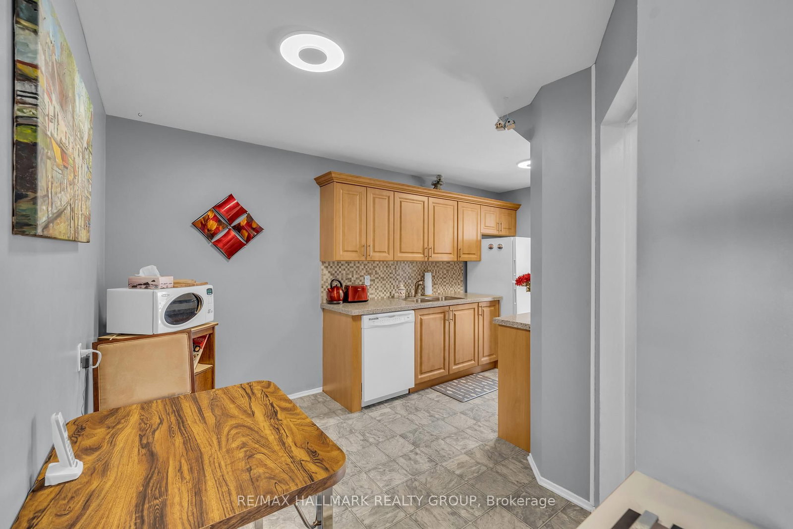 Listing Image 17