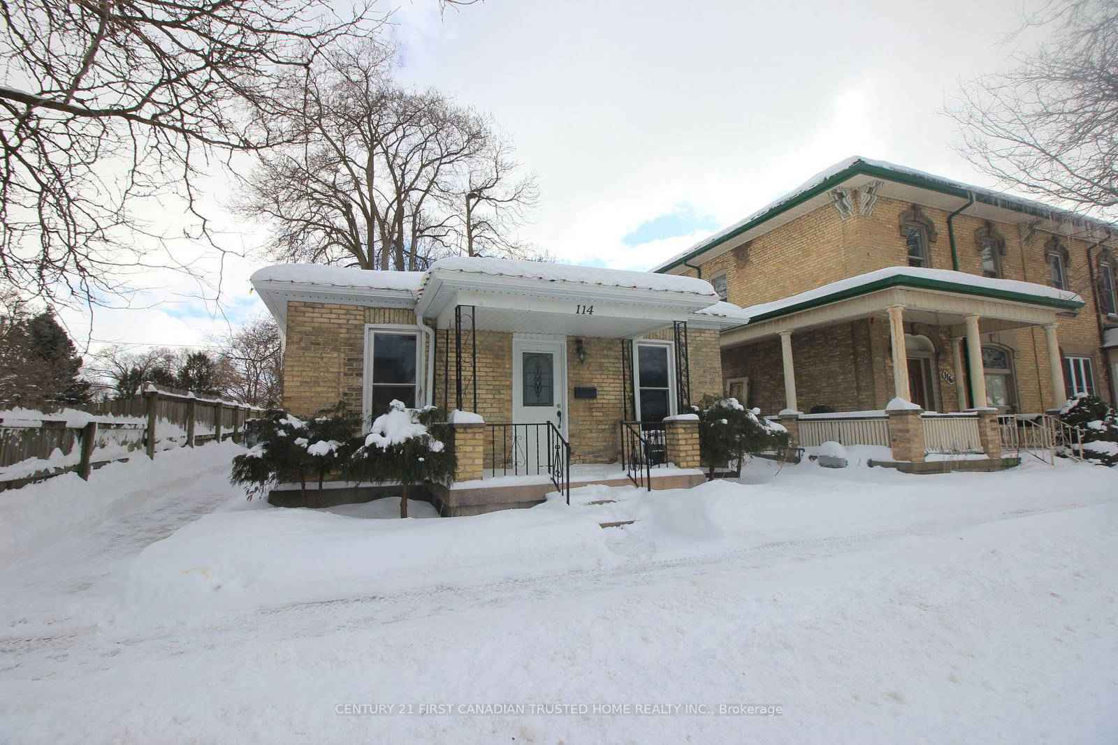 Detached House for sale at 114 Front Street, Strathroy-Caradoc, NW, N7G 1X8 - MLS: X11976928