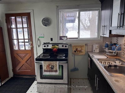 558 Crumlin Sdrd, London - East J image-0-3