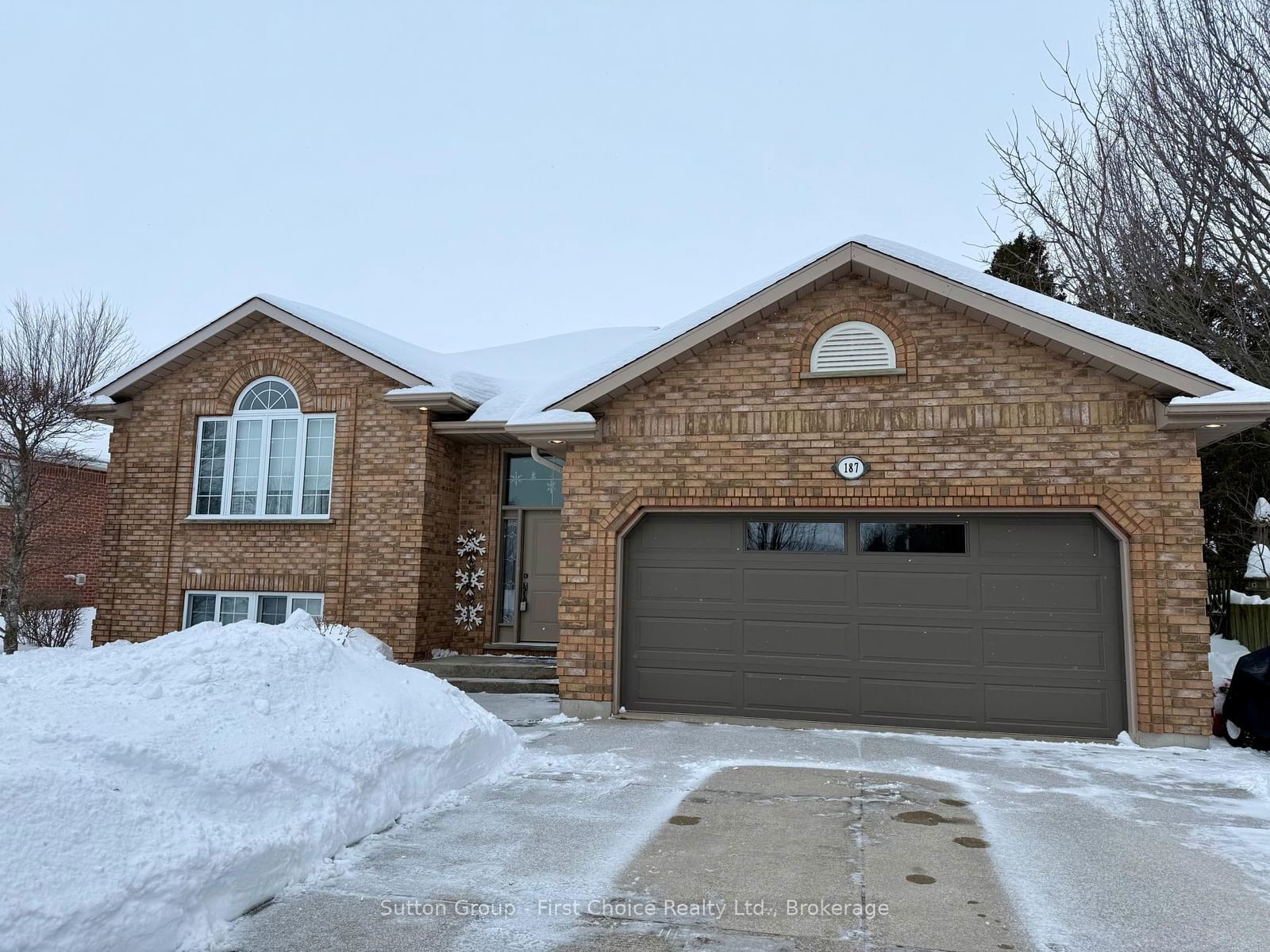 Detached House for sale at 187 BLENHEIM Court, West Perth, 65 - Town of Mitchell, N0K 1N0 - MLS: X11977199