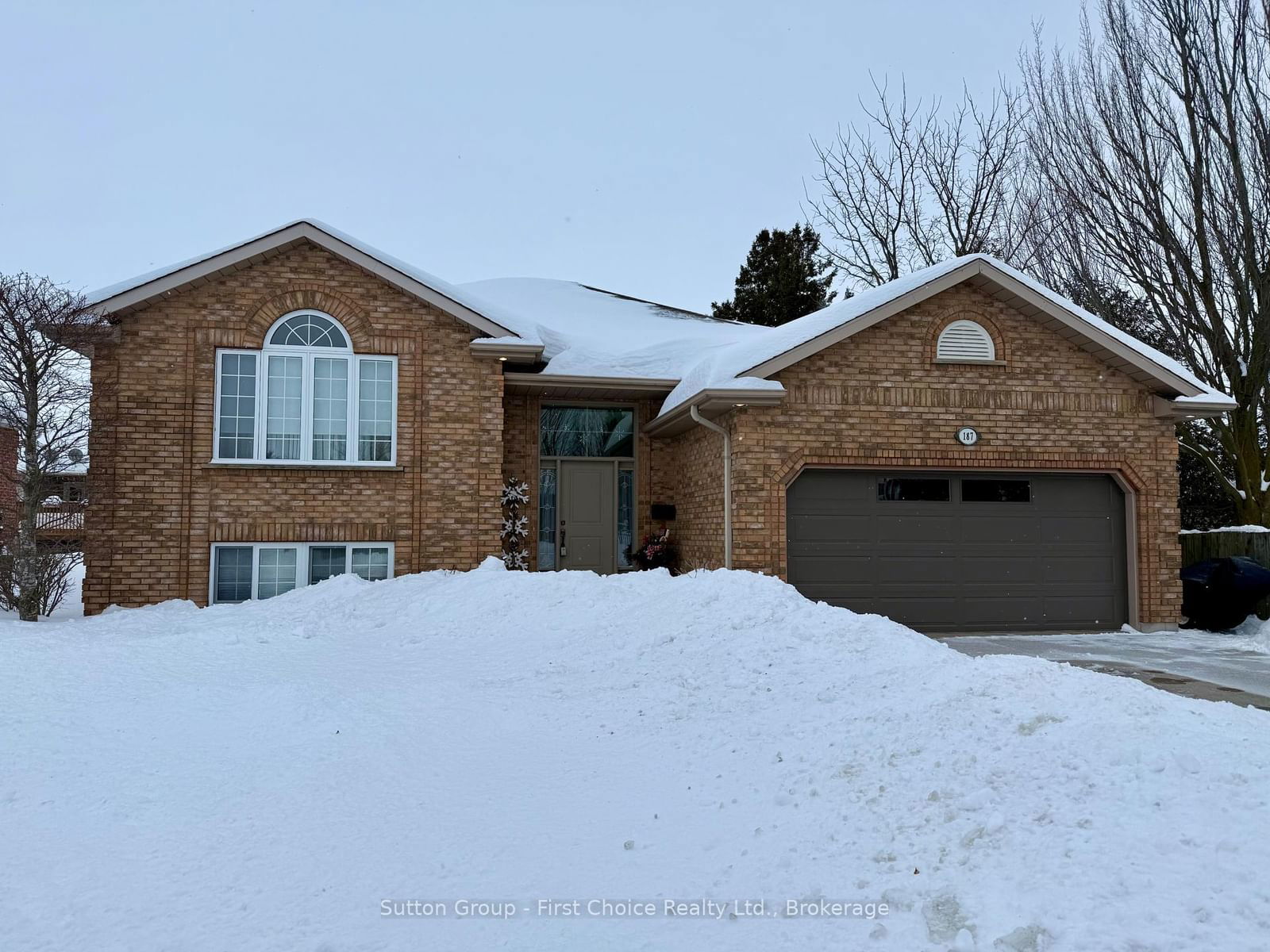 Detached House for sale at 187 BLENHEIM Court, West Perth, 65 - Town of Mitchell, N0K 1N0 - MLS: X11977199