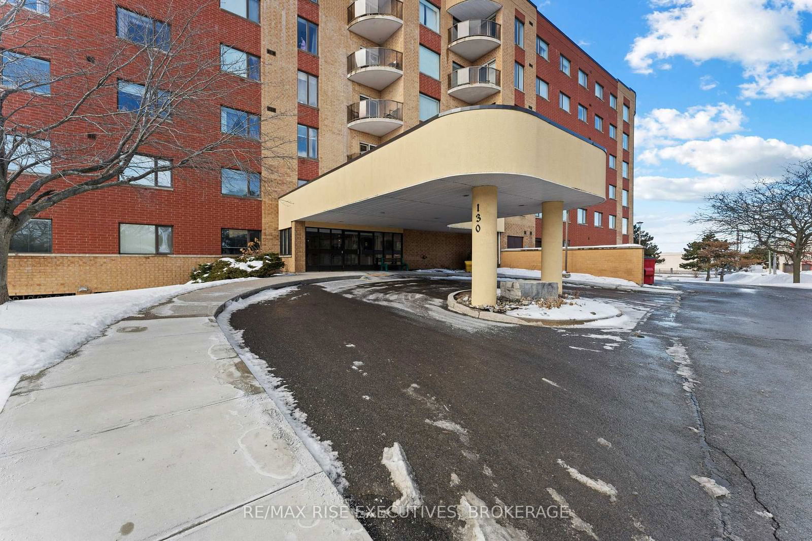 Condo for sale at 502-130 WRIGHT Crescent, Kingston, Central City East, K7L 5R1 - MLS: X11977237