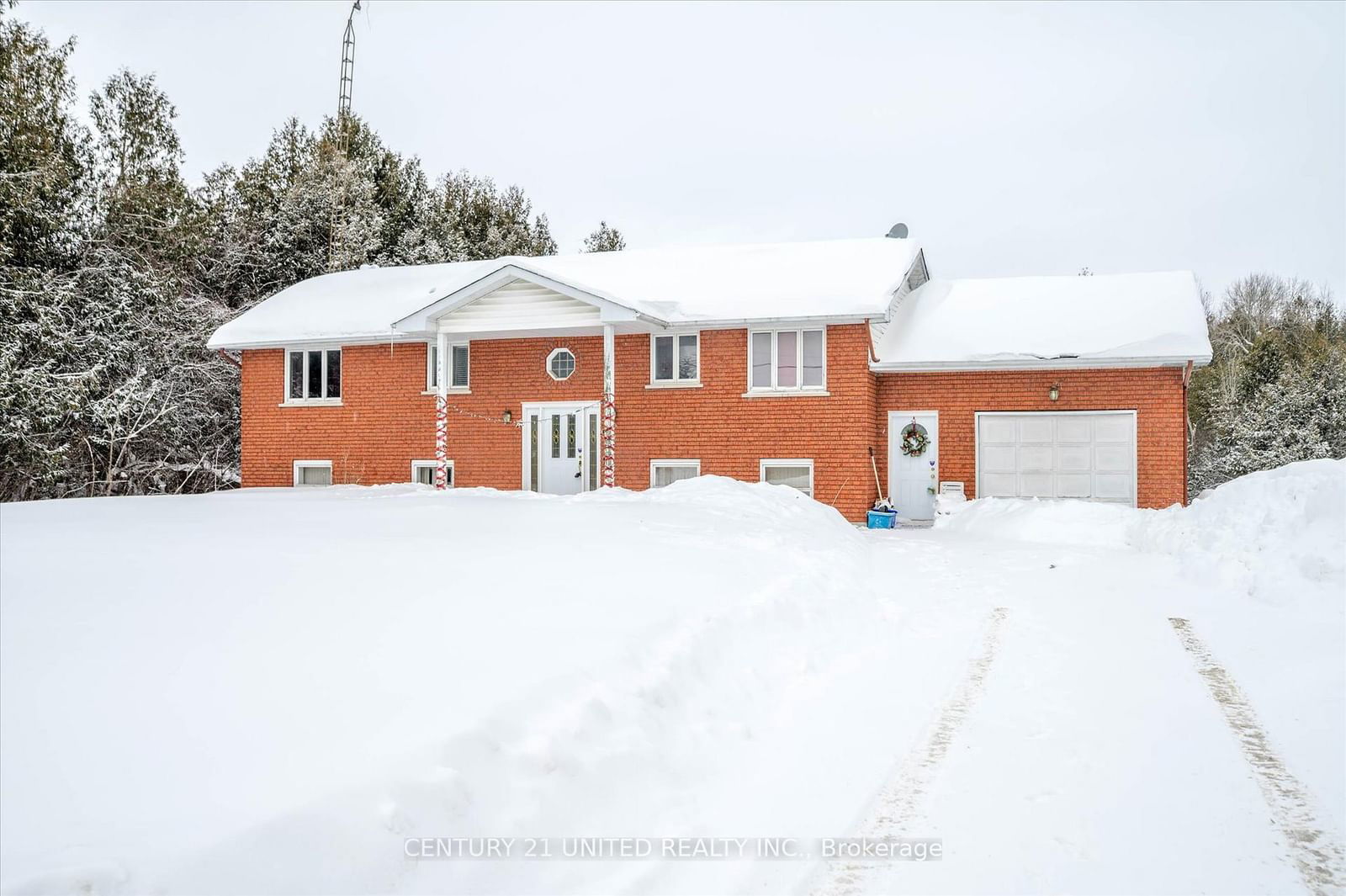 Detached House sold at 922 Yankee Line, Smith-Ennismore-Lakefield, Rural Smith-Ennismore-Lakefield, K0L 1T0 - MLS: X11977258