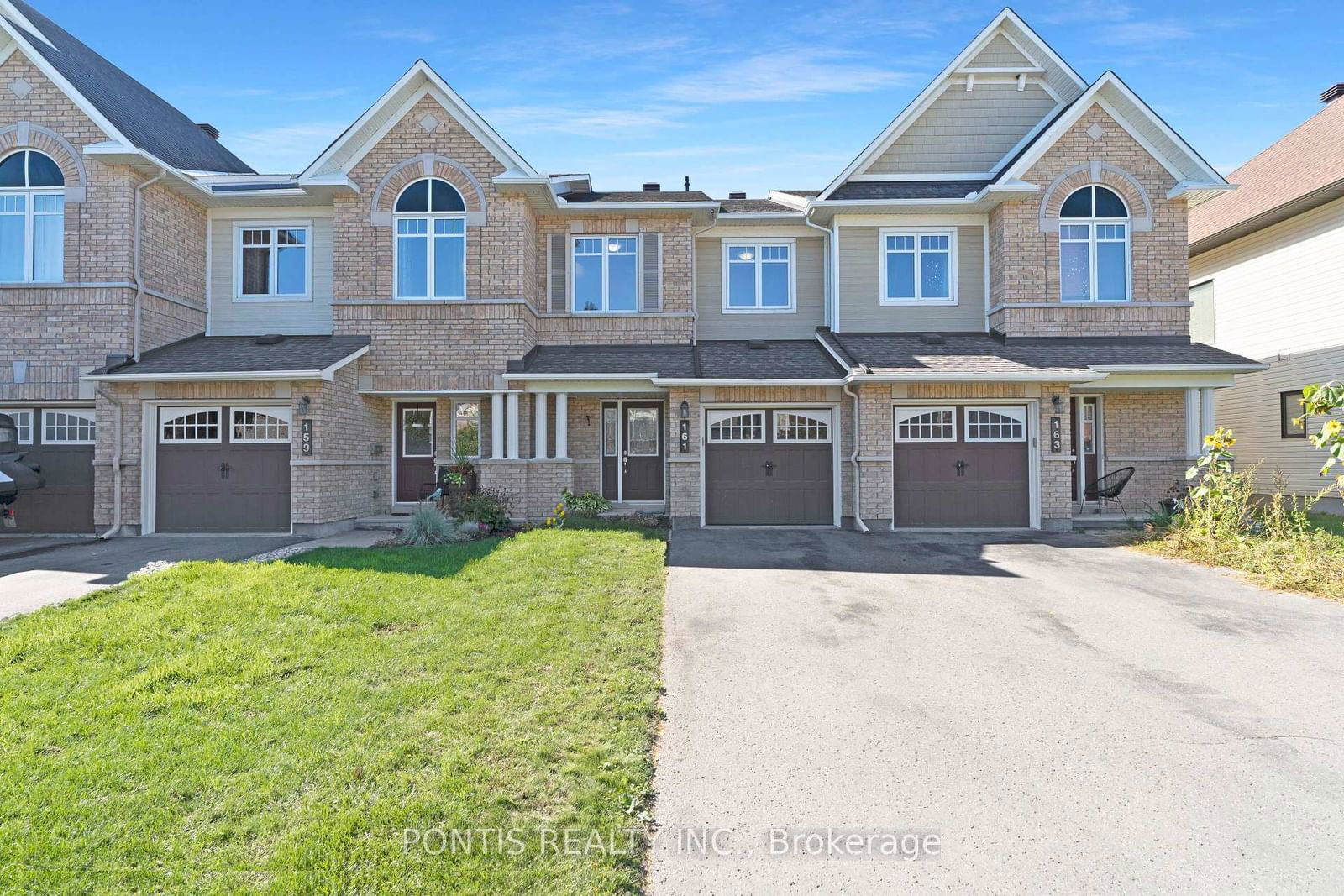 Townhouse for sale at 161 Lerta Way, Orleans - Cumberland and Area, 1117 - Avalon West, K4A 0W5 - MLS: X11977298