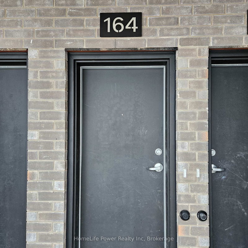 home for lease on 164-824 WOOLWICH Street