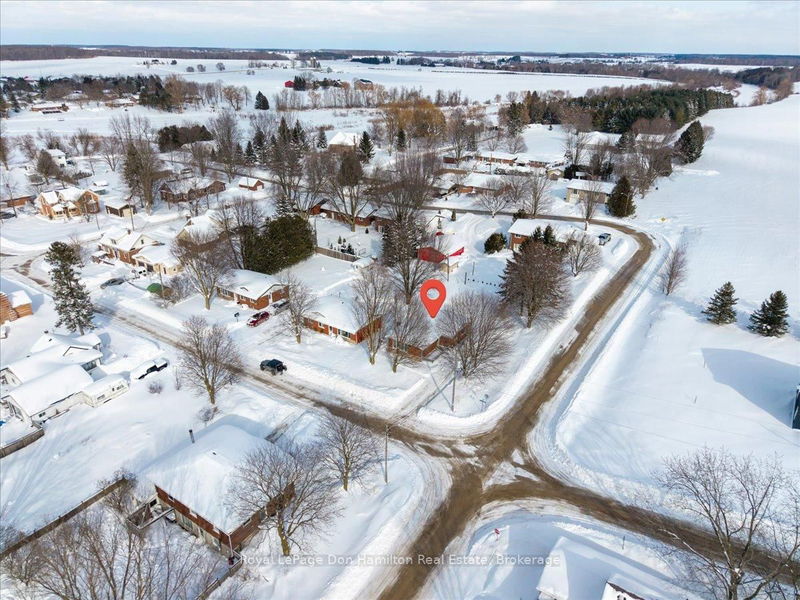 home for sale on 2069 Wellington Street S