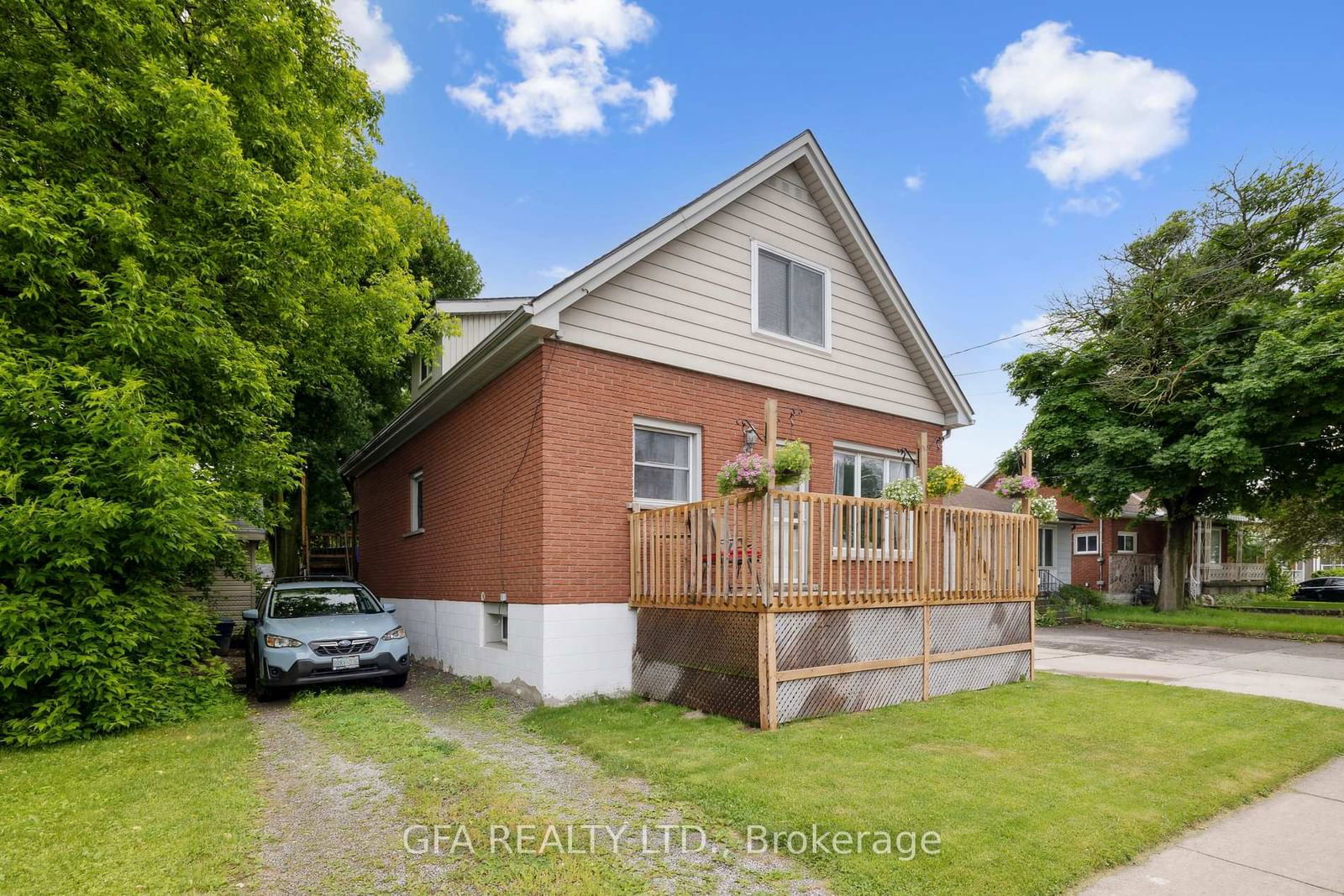 Detached House for sale at 313 Upper Gage Avenue, Hamilton, Sunninghill, L8V 4H6 - MLS: X11977722