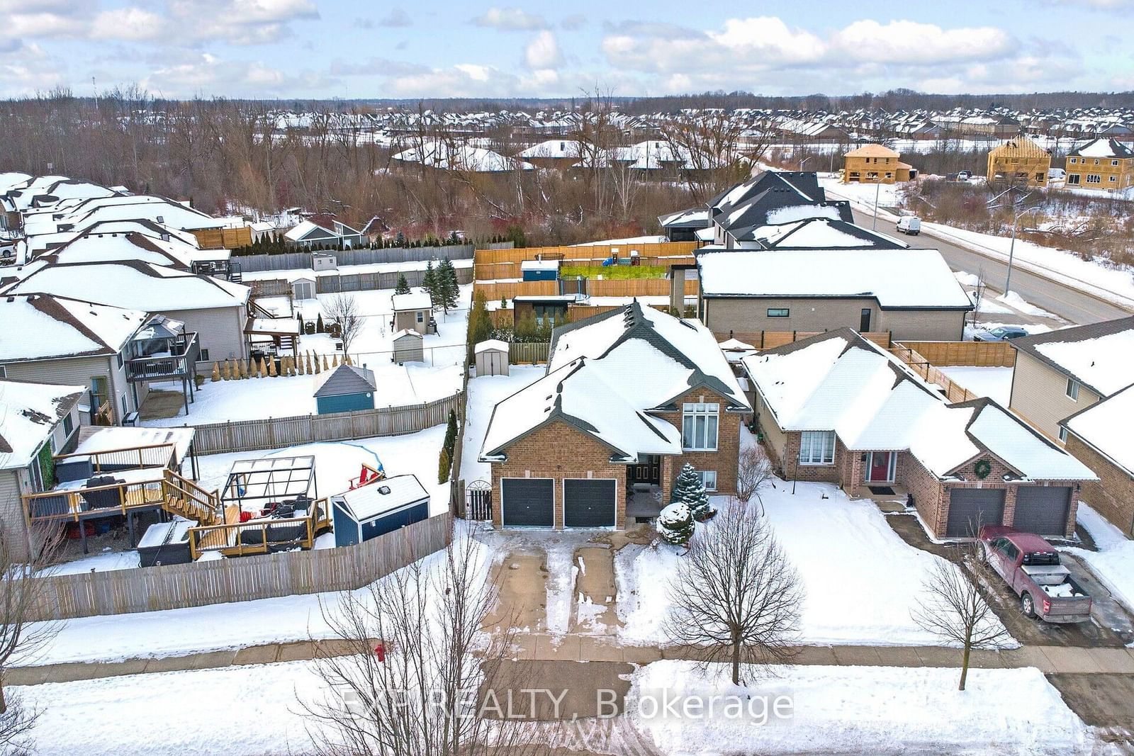 Detached House for sale at 7 Lynbrook Lane, Welland, 769 - Prince Charles, L3C 7M7 - MLS: X11977813