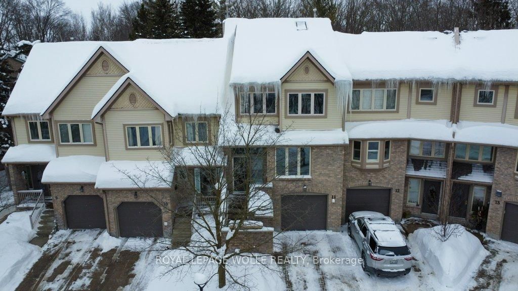 Townhouse for sale at 11-225 Benjamin Road, Waterloo, N2V 1Z3 - MLS: X11978191