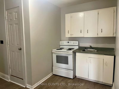 322 COLEMAN St, Belleville - Belleville Ward image-0-4