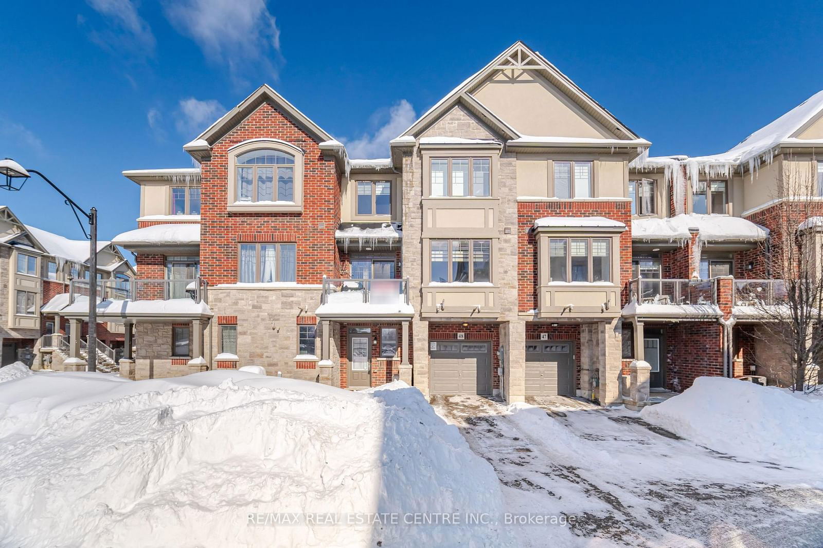 Townhouse for sale at 48-1169 Garner Road, Hamilton, Ancaster, L9G 0G8 - MLS: X11978276