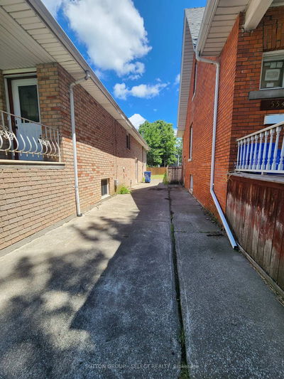 548 Caron Ave, Windsor -  image-0-2