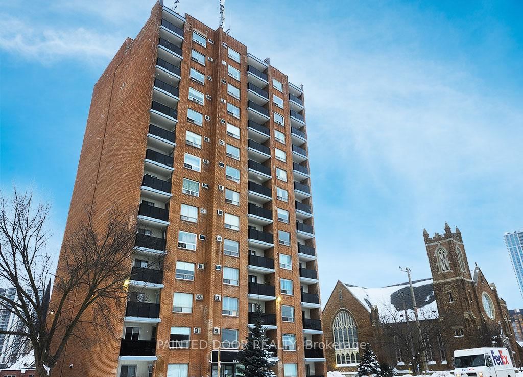 Condo for sale at 604-64 Benton Street, Kitchener, N2G 4L9 - MLS: X11978987