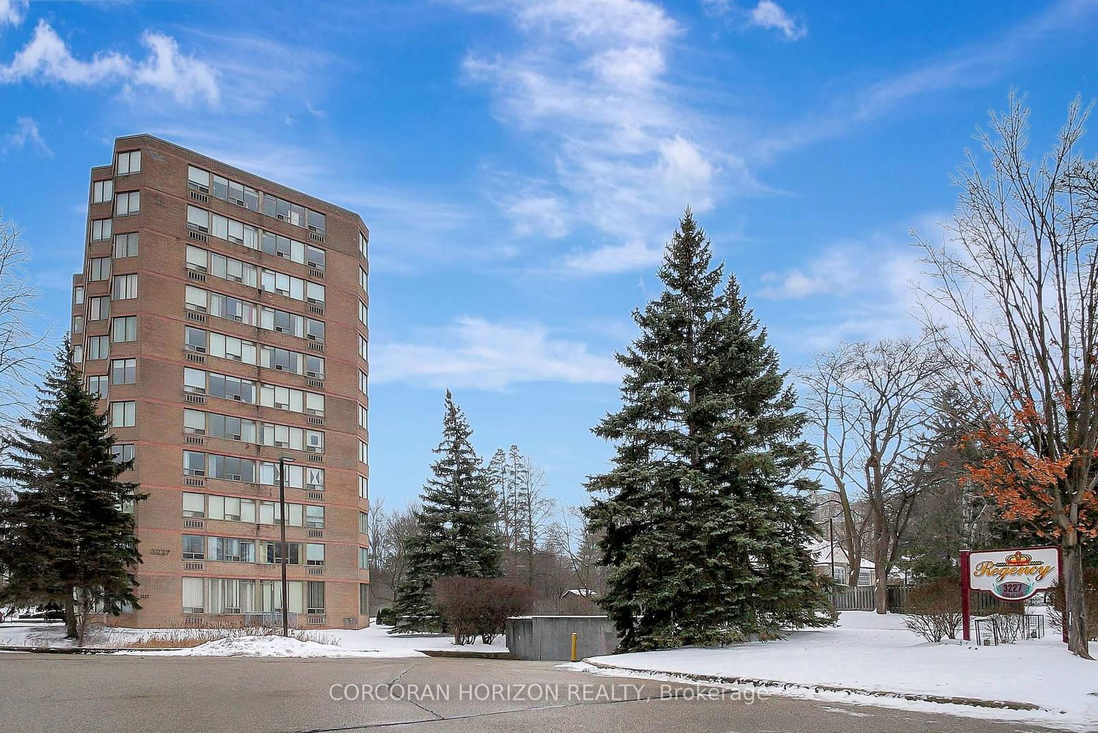 Condo for sale at 409-3227 King Street, Kitchener, N2A 1B1 - MLS: X11979267