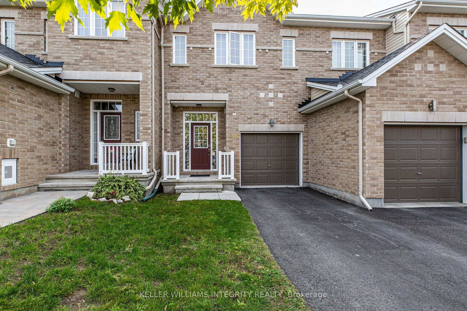 Townhouse sold at 358 Kingbrook Drive, Kanata, 9004 - Kanata - Bridlewood, K2M 0G2 - MLS: X11979273