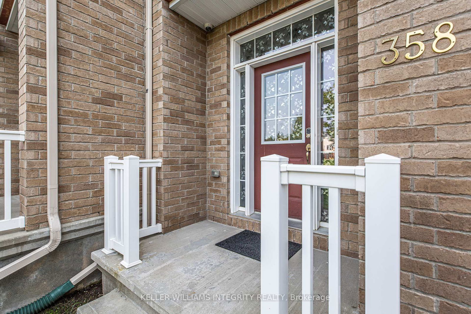 Townhouse sold at 358 Kingbrook Drive, Kanata, 9004 - Kanata - Bridlewood, K2M 0G2 - MLS: X11979273