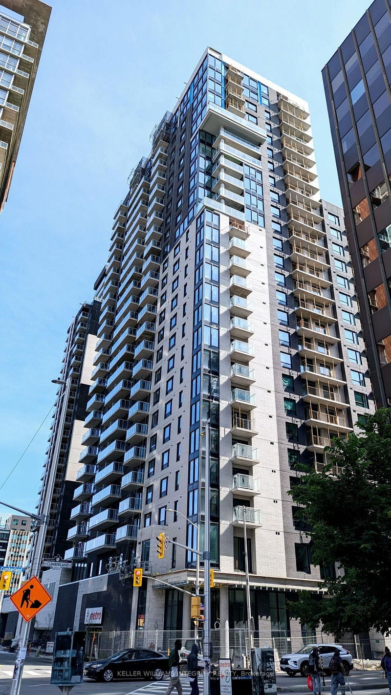 home for lease on 1004-180 George Street