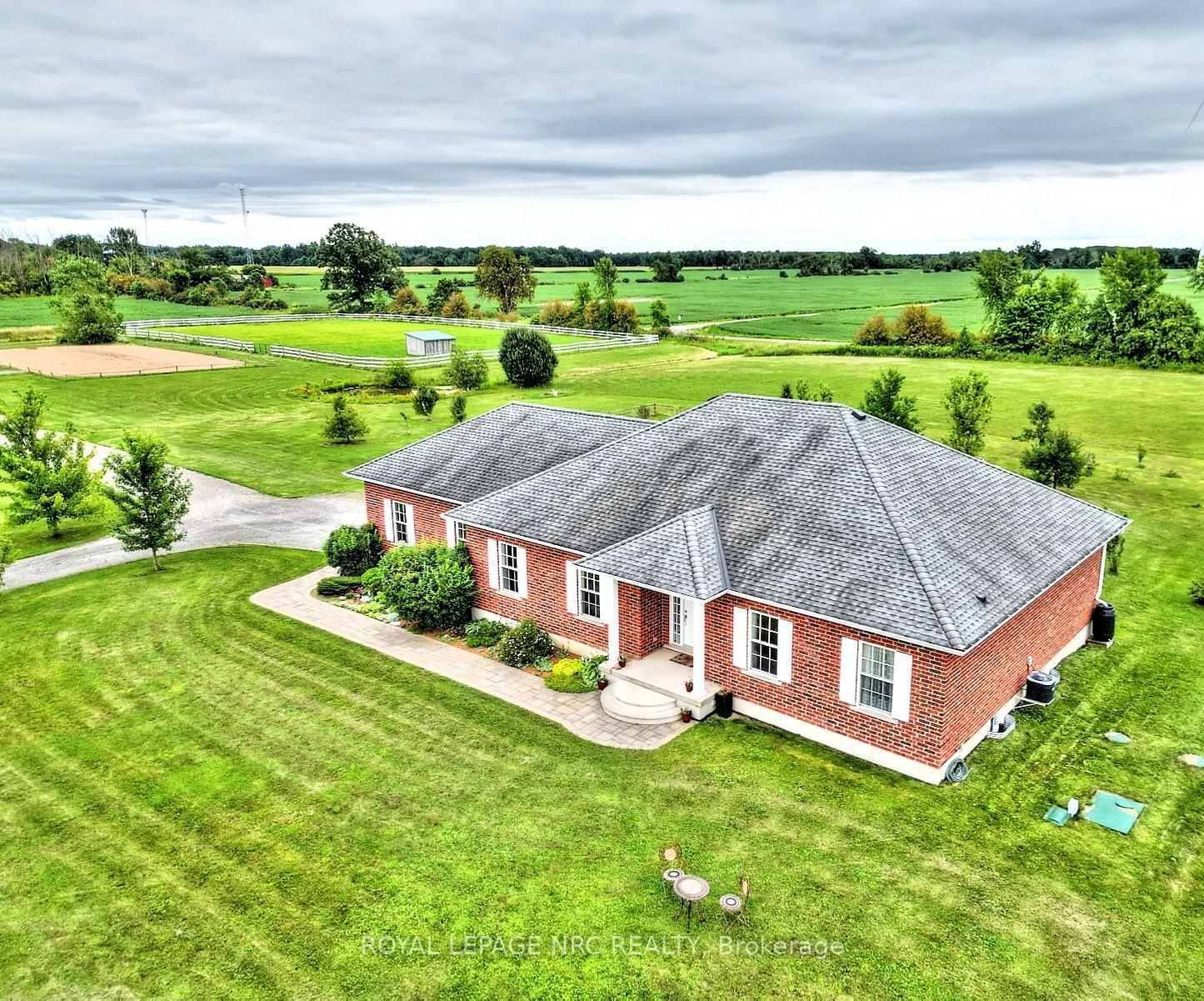 Building at 3772 CANBOROUGH Road, Pelham, 664 - Fenwick