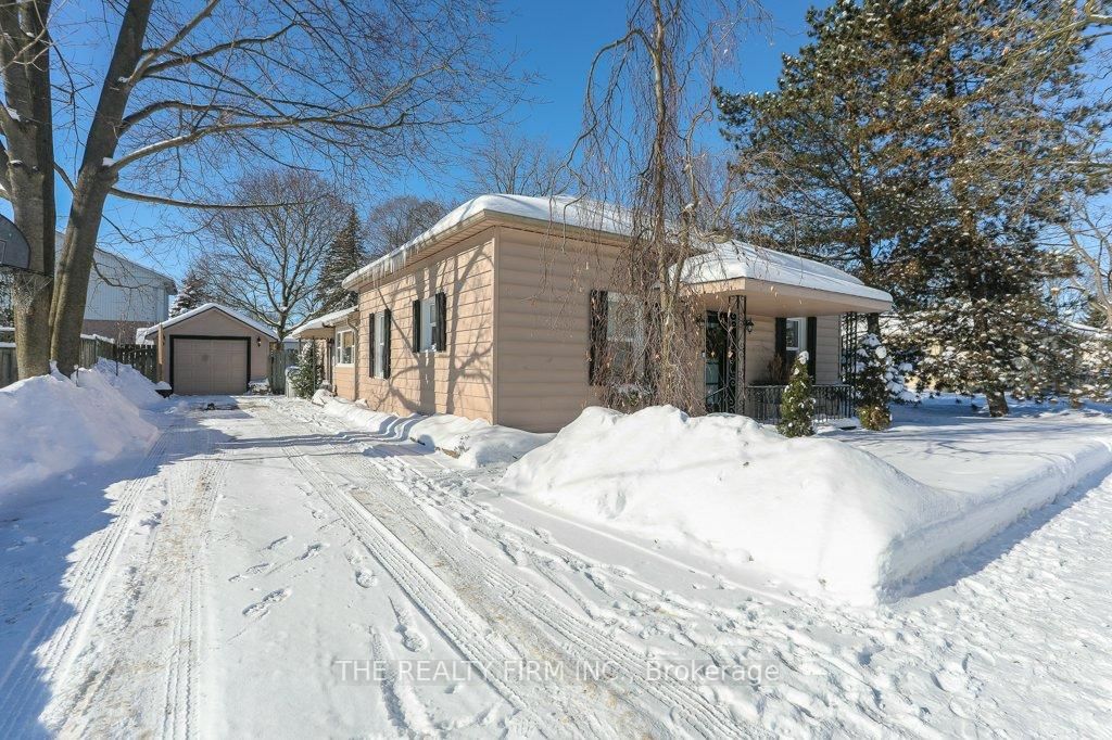 Detached House for sale at 192 Princess Street, Strathroy-Caradoc, SW, N7G 2S6 - MLS: X11979800