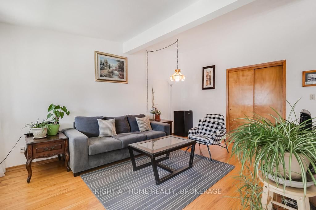 Listing Image 0
