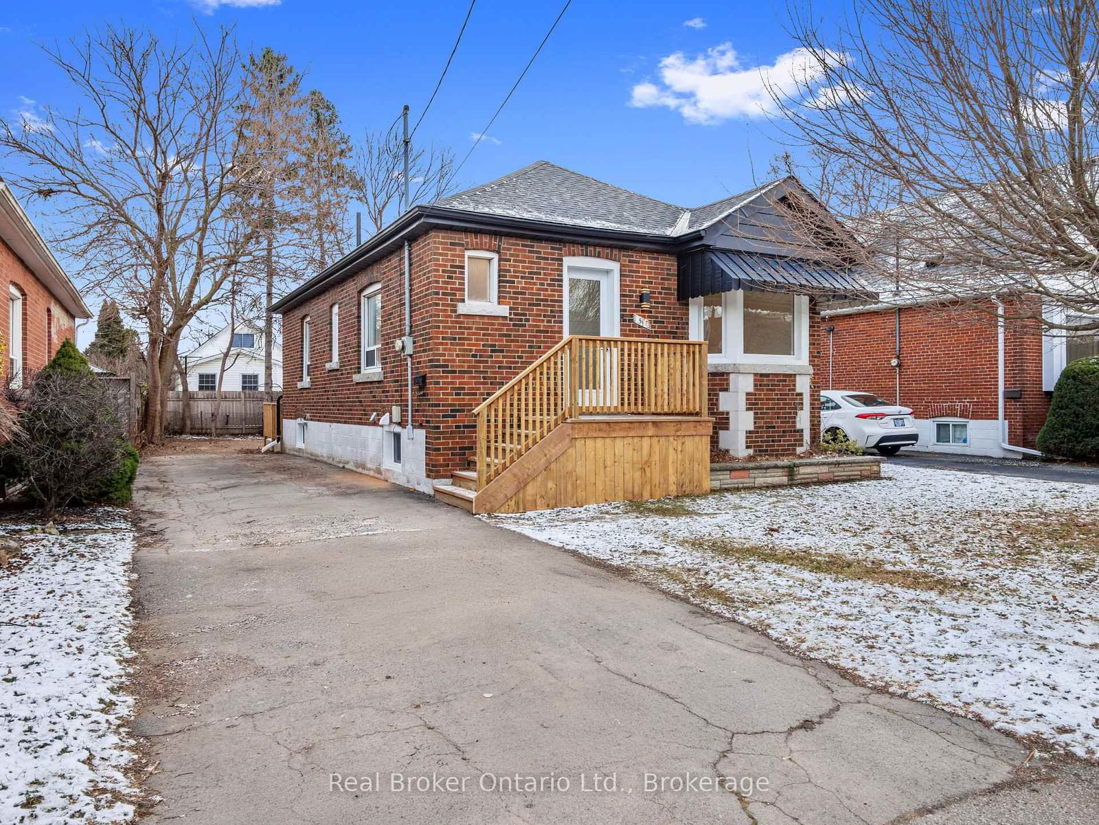 Detached House for sale at 51 Woodbridge Road, Hamilton, Rosedale, L8K 3C8 - MLS: X11979825