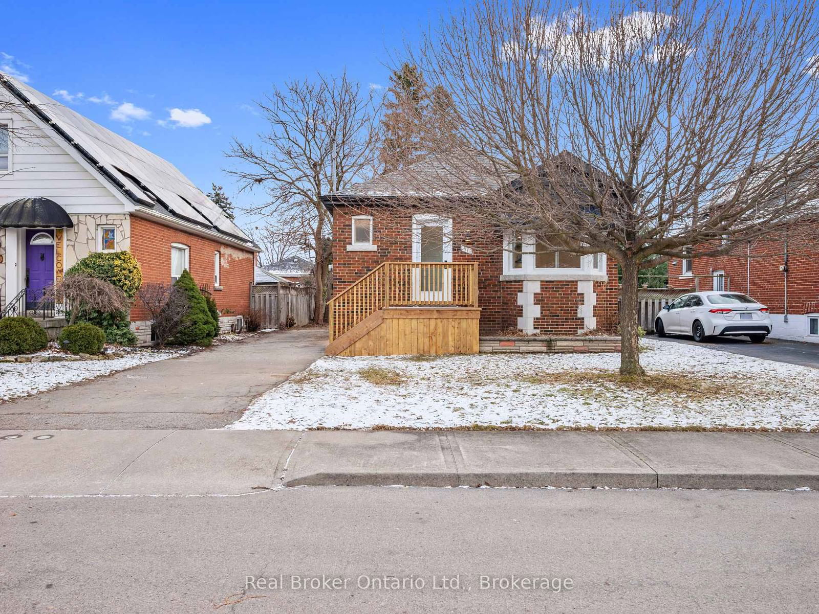 Detached House for sale at 51 Woodbridge Road, Hamilton, Rosedale, L8K 3C8 - MLS: X11979825