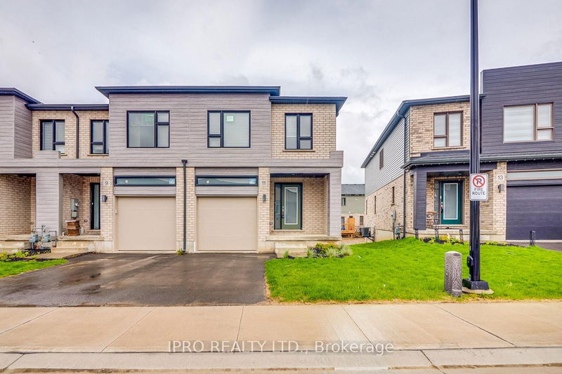 home for sale on 11 Shedrow Place