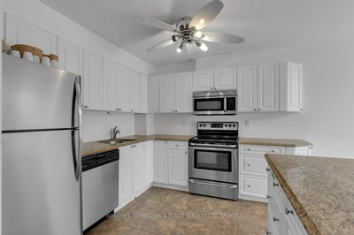 Unit 32 — 1 Place D'armes, Kingston - East of Sir John A. Blvd image-0-2