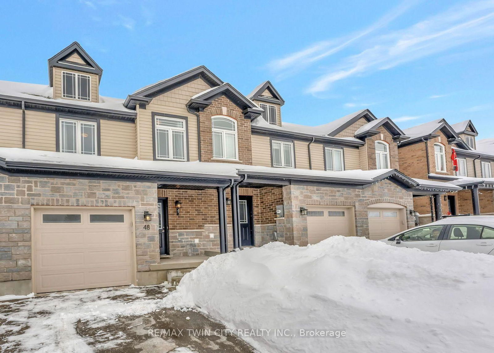 Townhouse sold at 48 Bawcutt Crescent, Brant, Paris, N3L 0G6 - MLS: X11980217