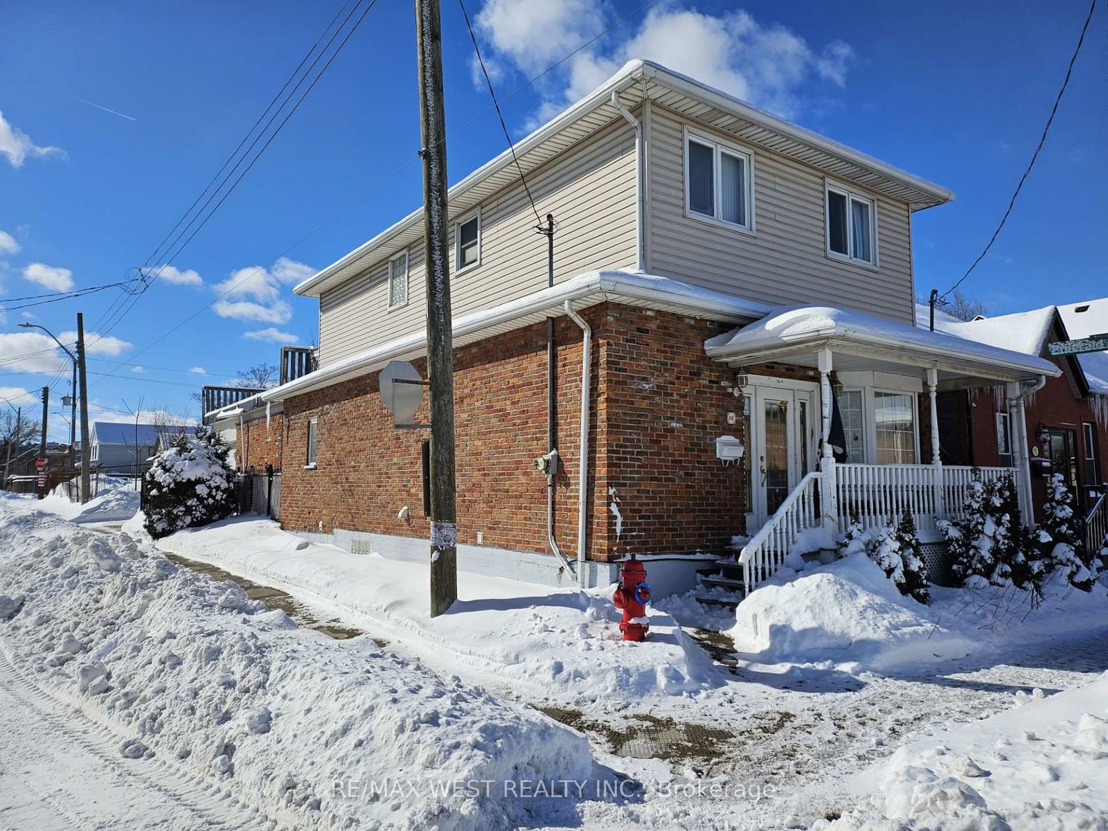 Detached House for sale at 66 Burton Street, Hamilton, Industrial Sector, L8L 3P8 - MLS: X11980242