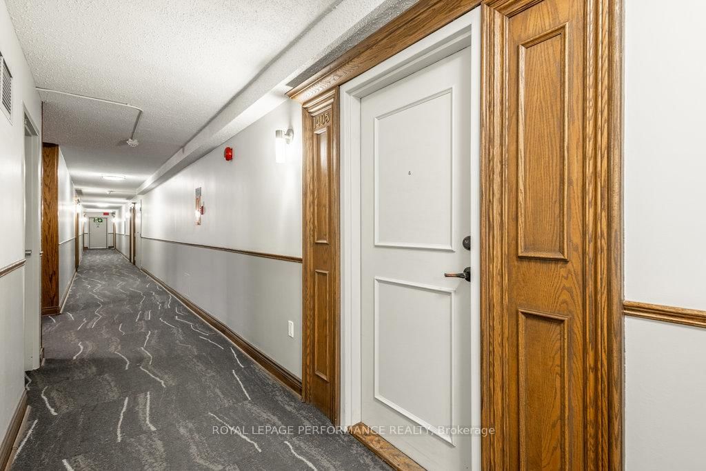 Condo for sale at 1405-530 Laurier Avenue, Ottawa Centre, 4102 - Ottawa Centre, K1R 7T1 - MLS: X11980290