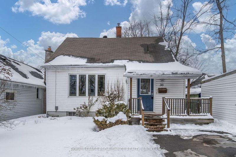 36 Kingscourt Ave, Kingston - East of Sir John A. Blvd image-0-0