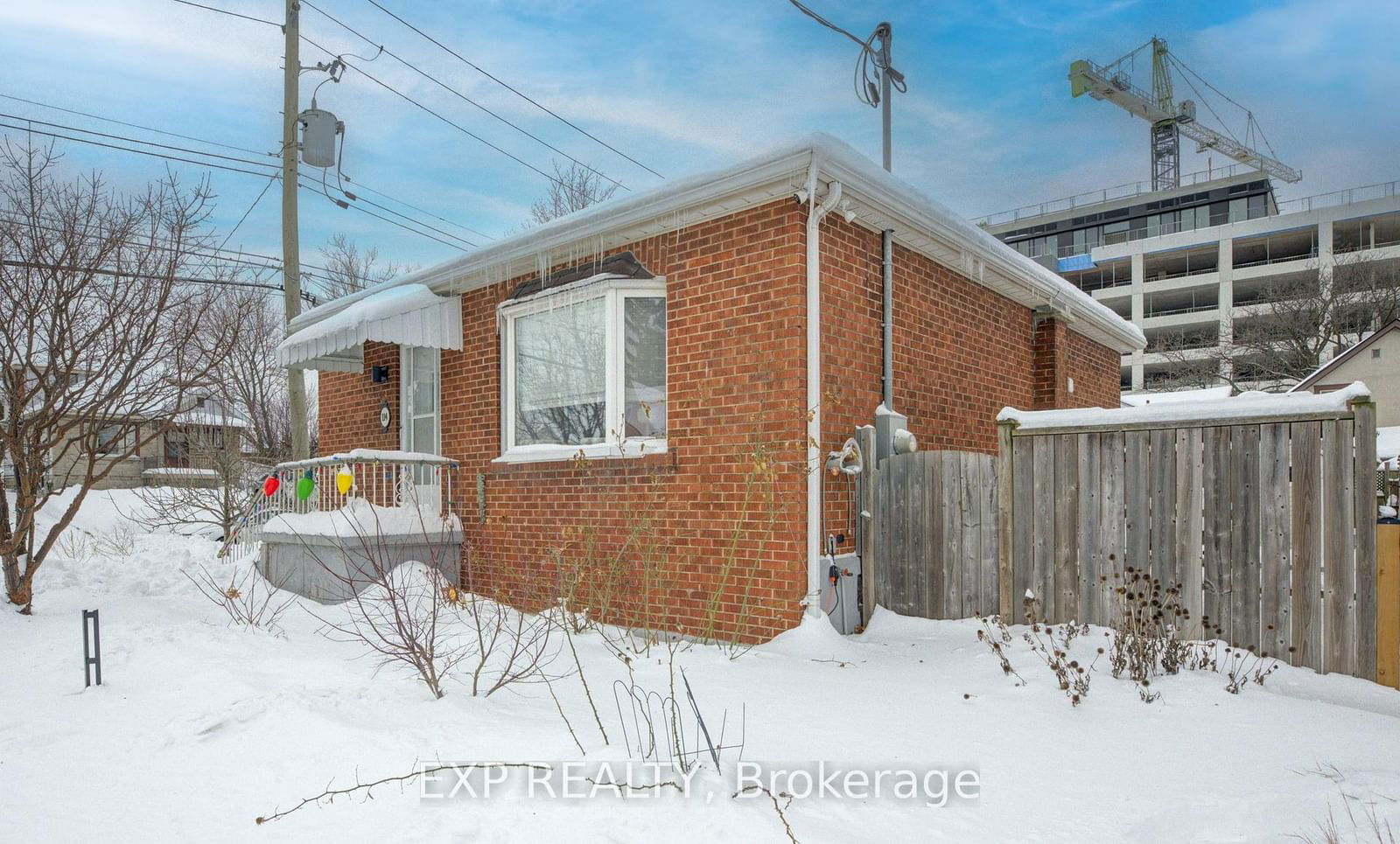 Detached House for sale at 114 East 11th Street, Hamilton, Inch Park, L9A 3T4 - MLS: X11980498